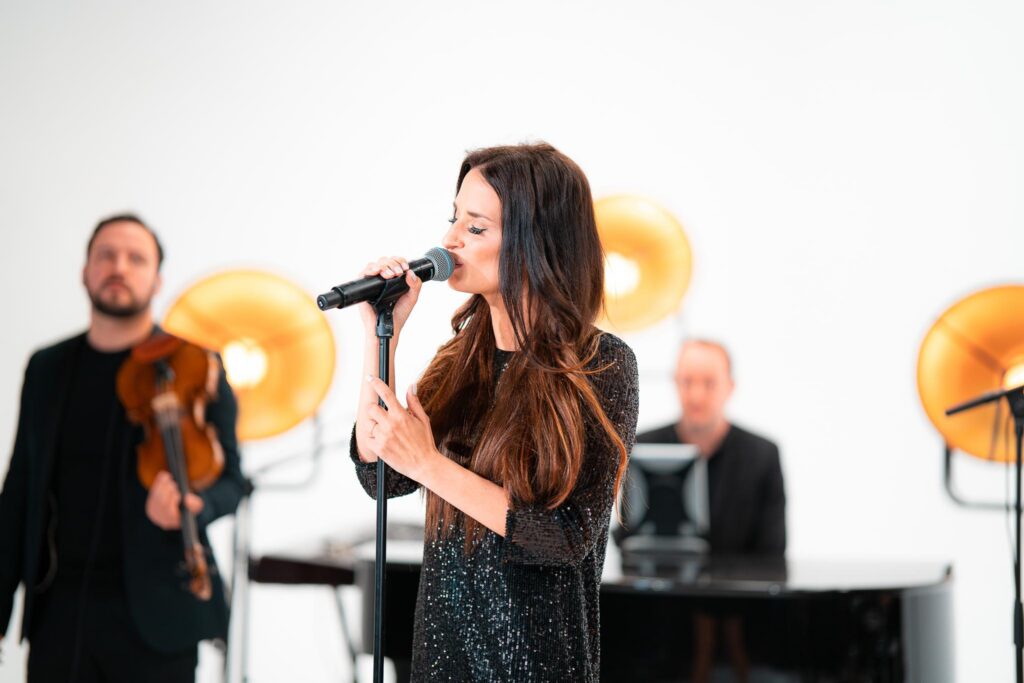 Jana | Singer by Delighted Agency
